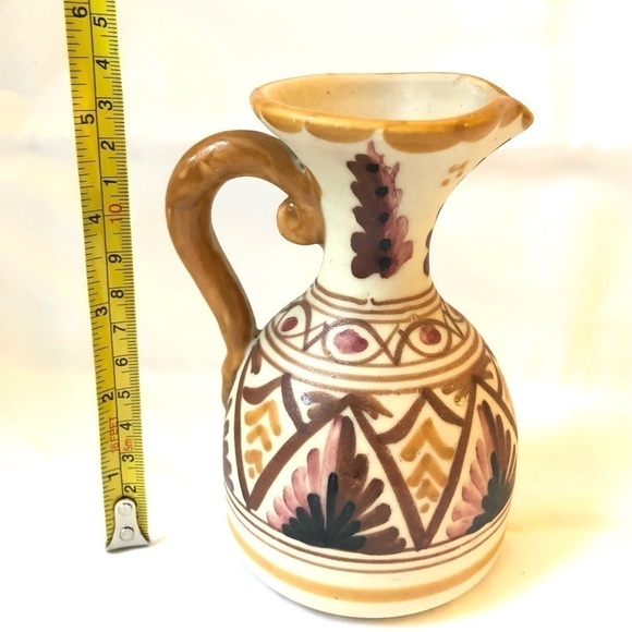 Vtg Toledo Spain Matte Ceramic hand painted pitcher. - Picture 4 of 4